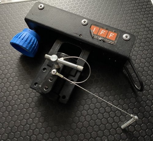 IFF Carriage with twist lock and 1-1/8 FF3708